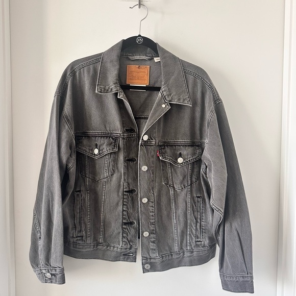 LEVI’S Oversized Gray Denim Jacket NWOT Size M – Jason Aldean Limited Edition - Picture 1 of 7